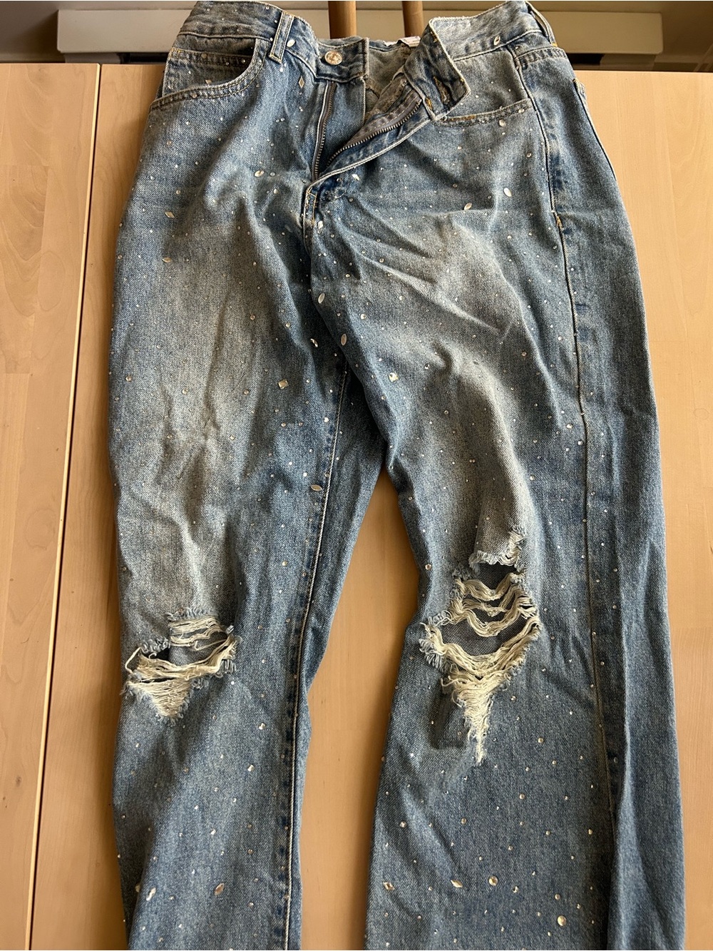 Blue Distressed women Jeans with sparkle